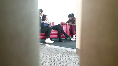 La moglie sexy ama video porno gay giovani italiani mettersi in mostra in pubblico