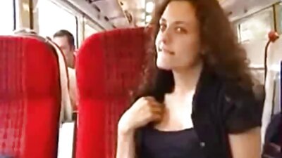 Signora matura con un vestito giovani gay italiani video rosso sexy